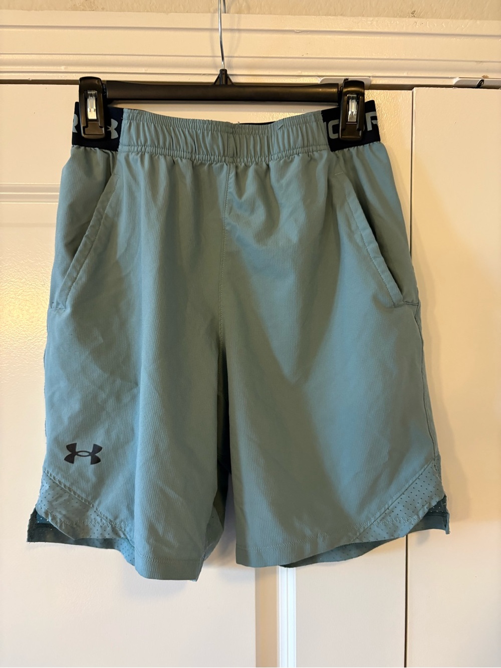 Under Armour Men's Teal Athletic Shorts
